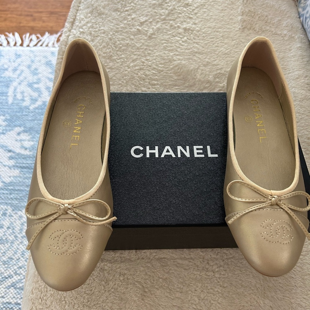 Duplicate Chanel ballet flats